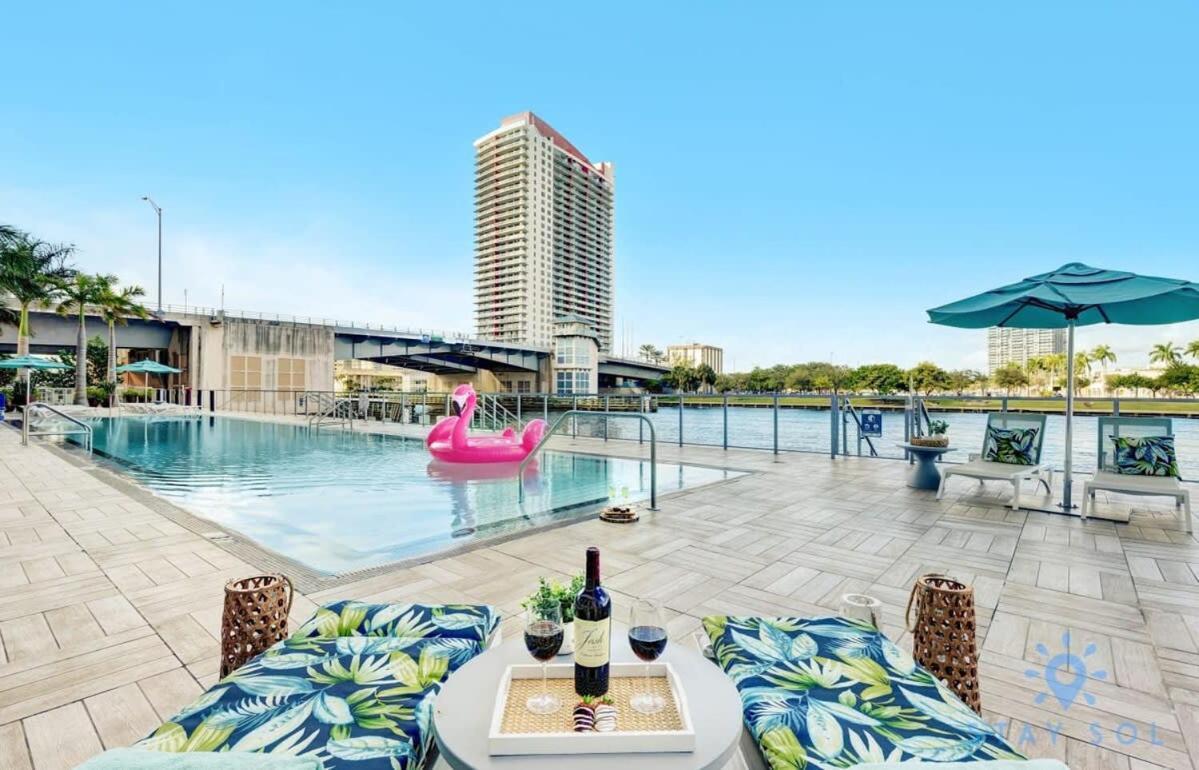 Coastal Relaxation - Parking Included - Amazing Pools Hollywood Exterior foto