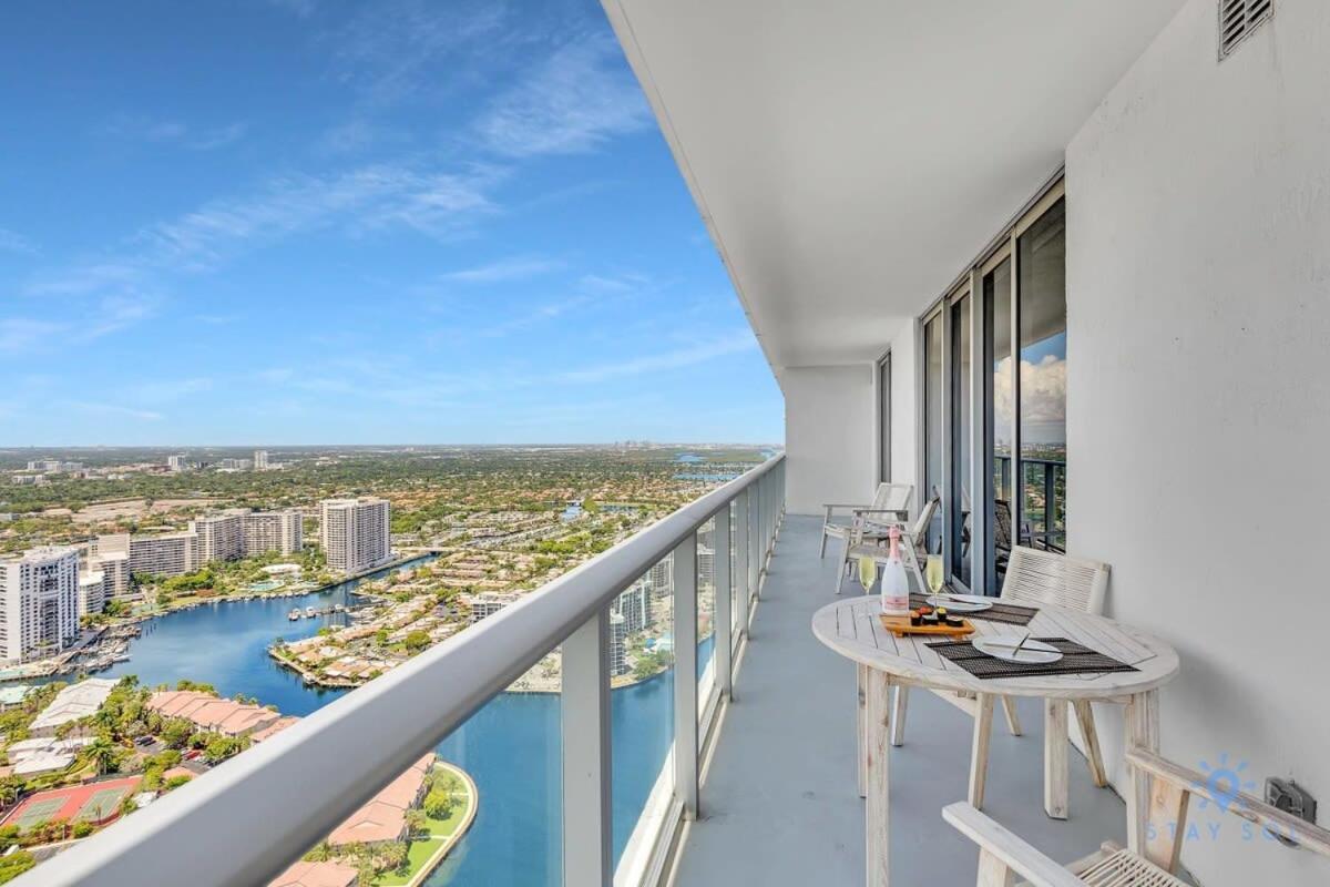 Coastal Relaxation - Parking Included - Amazing Pools Hollywood Exterior foto