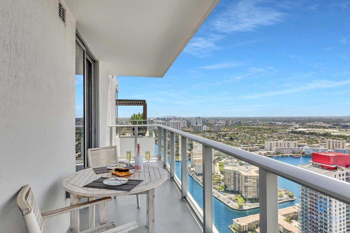 Coastal Relaxation - Parking Included - Amazing Pools Hollywood Exterior foto